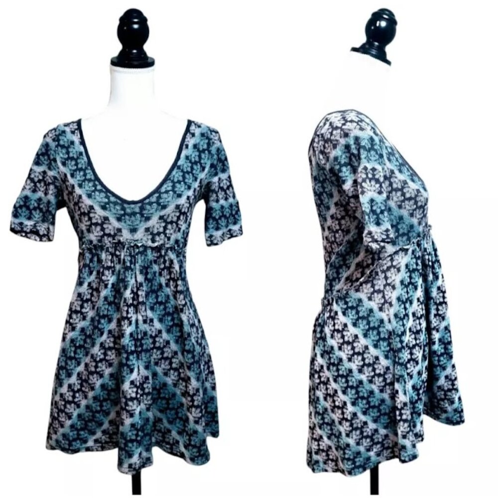 FREE PEOPLE Mini Dress, Blue Gray Knit Scoop Neckline Geometric Boho Bohemian, S